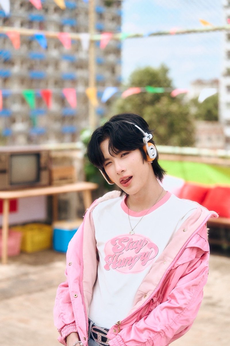 savewrg's tweet photo. ฟังกี่รอบแล้วครับทุกคน เซฟดีใจจังเลย ทุกคนภูมิใจกับเซฟไหมมีเพลงของตัวเองและน้า ฟังได้ทุกวันเลย เซฟขอกำลังใจจากทุกคนด้วยนะครับ ฟังบ่อยๆนะครับ

EYES ON ME OST MR FANBOY
#เลิกเล่นครับผมBySavewrg https://t.co/qD8bonCFxn