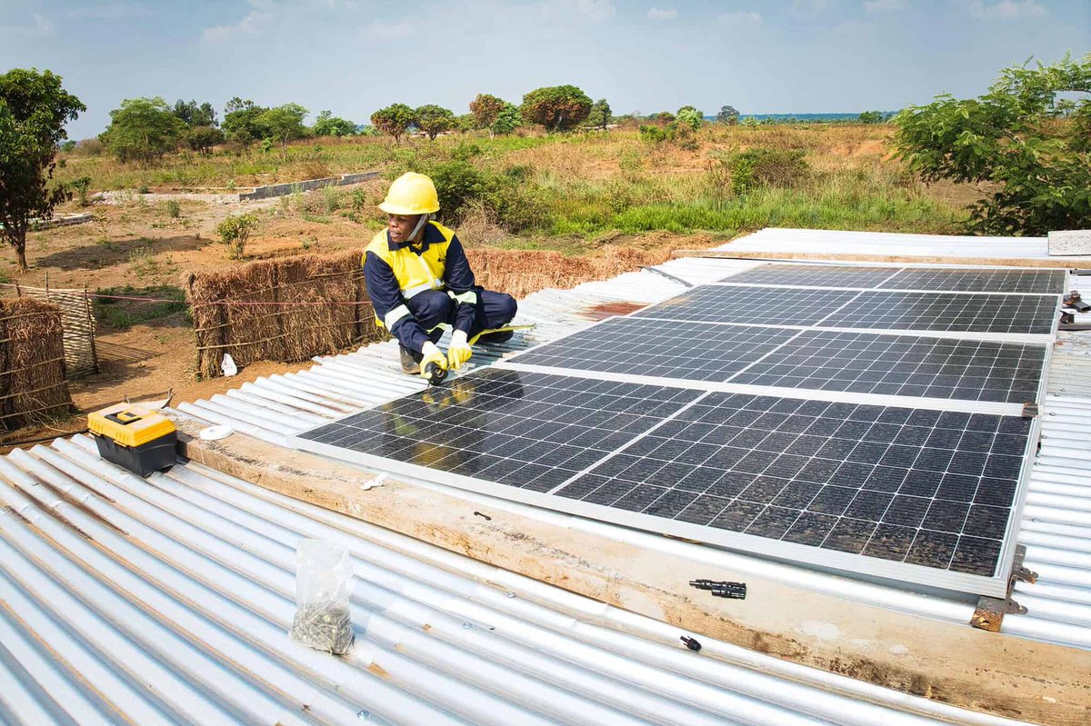 Acumen's tweet photo. @SunKingGlobal The investment aims to support Sun King’s electrification of nearly 5.6 million people over the next five years, including up to 4.5 million people gaining access to electricity for the first time. https://t.co/Cf8JAfo71Q