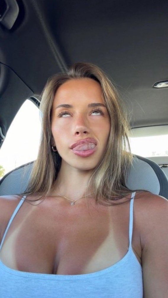manScammequin's tweet photo. pack the fries 🍟
stack the shelves ♿️
an entitled 18yr old hasn’t yet made 6 figures off ur hard work 🤑

beta findom manscam catfish https://t.co/JpMzYnhETK