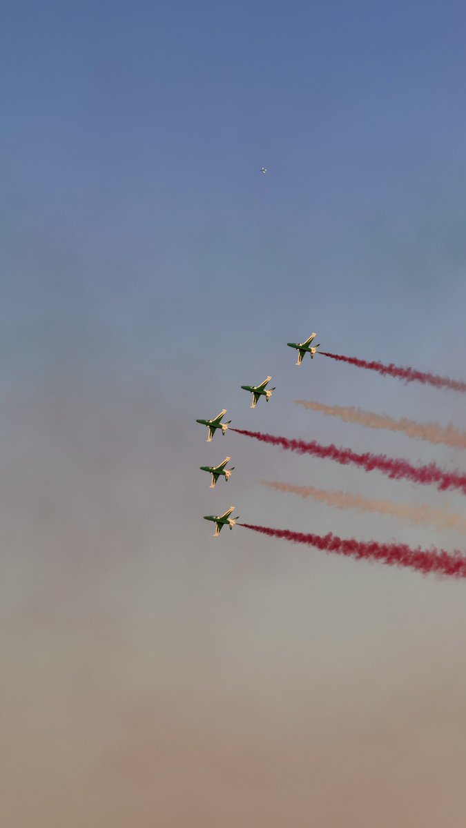 xnsn7's tweet photo. Saudi Air Falcons 🛫💚 https://t.co/EihZxbwnHc