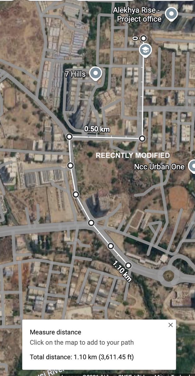 munthakrao's tweet photo. Urgent attention requested @TelanganaCMO @PrlsecyMAUD @cdmatelangana @HMDA_Gov straight road in GC@Narsingi altered to hazardous 1.2KM detour with 2 add 90&amp;120° turns. Unscientific dzn wastes public funds &amp; creates permanent accident zone violating IRC standards. #UrbanPlanning https://t.co/aYx4I4q6vM