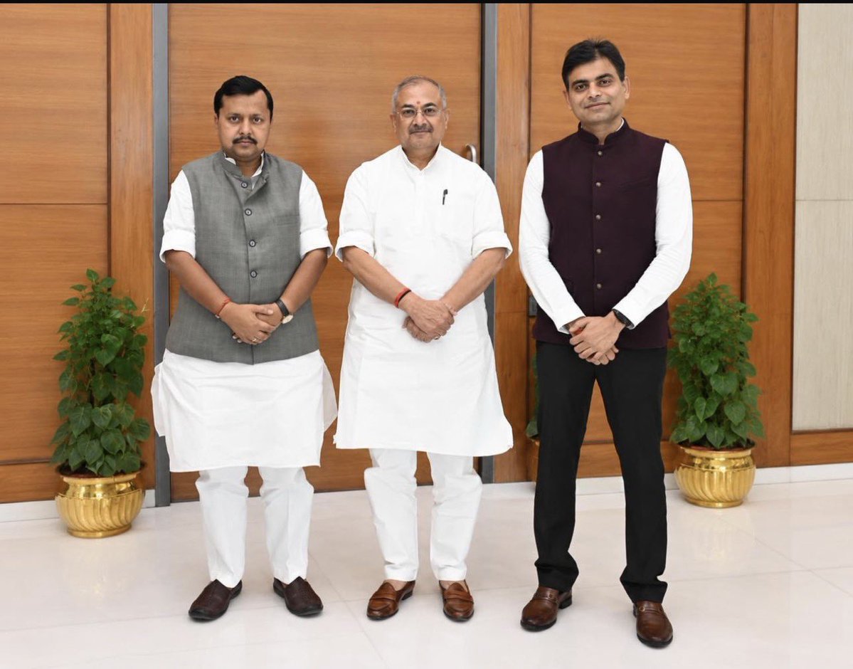 IOOA_CoreGroup's tweet photo. Today, IOOA President Sh Kumar Gaurav met BJP National President Shri @NitinNabin Ji. 

They discussed IndianOil’s vital role in ensuring India's energy security &amp; continuous supply, while deliberating on recent challenges faced by the organisation &amp; its officers.

@PetroleumMin https://t.co/RYzridbZ0G
