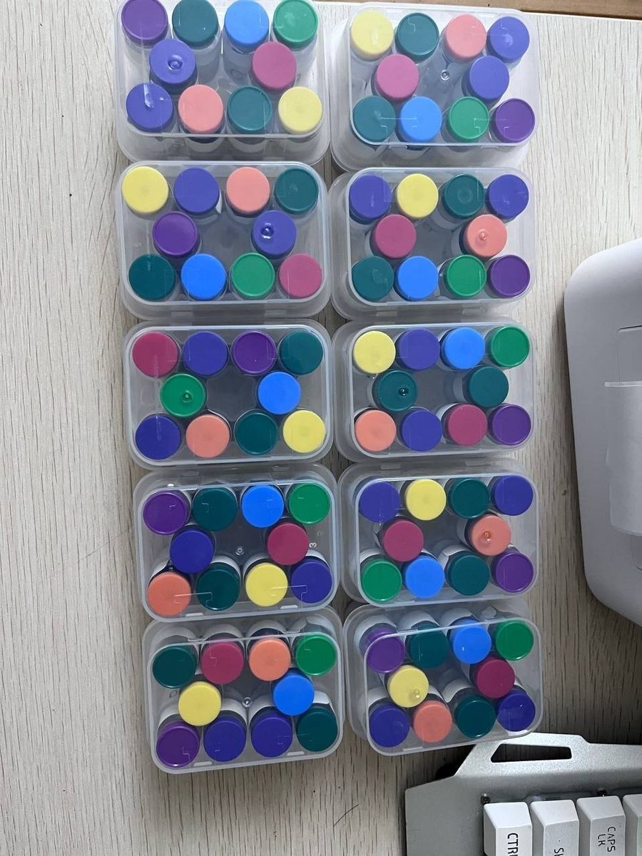 Dinadxtuy's tweet photo. To reward our loyal customers and build trust with new partners, we are offering FREE samples.  If you are sincerely interested in cooperation, feel free to contact me!📩 https://t.co/GICWQrfwqm