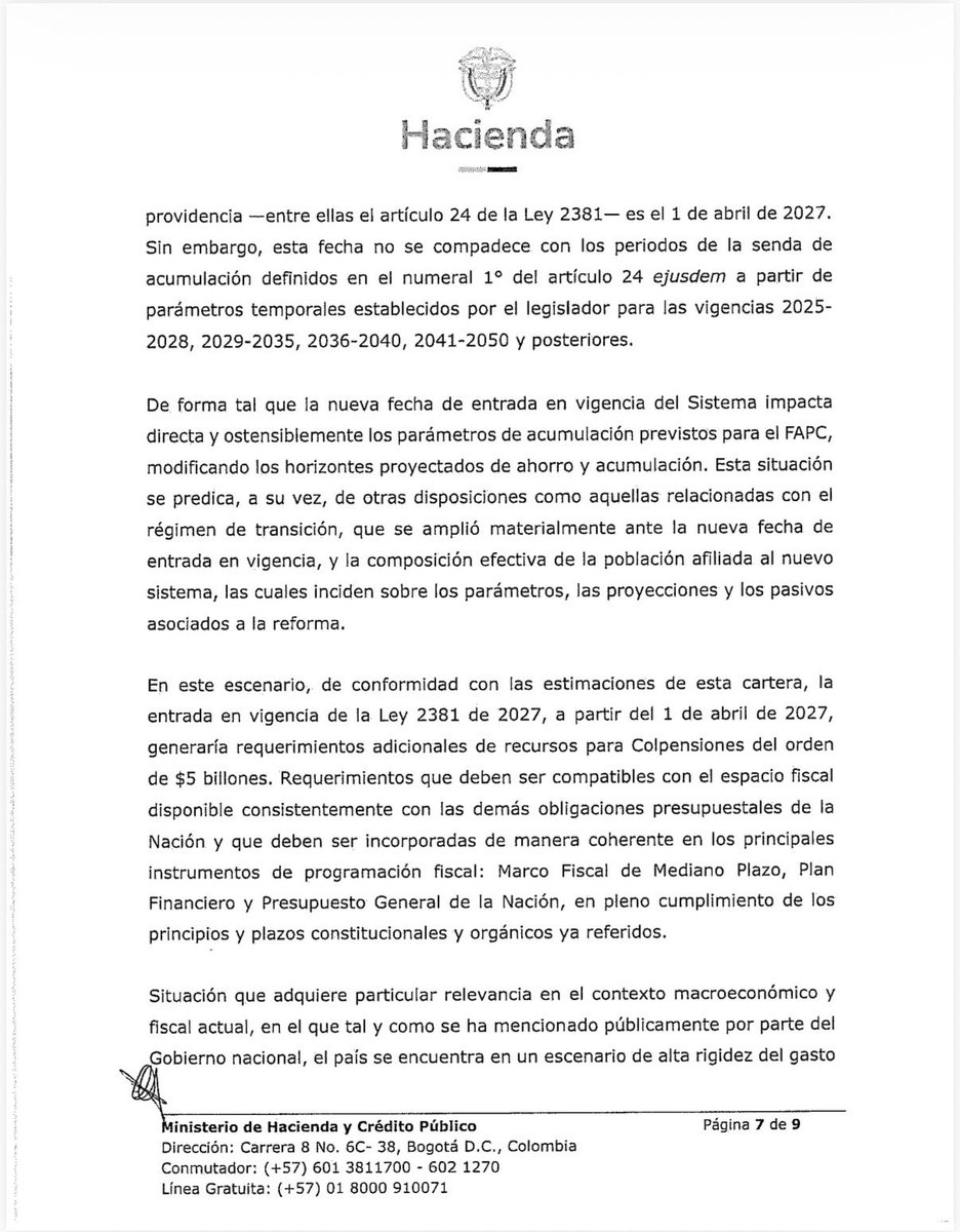 LuisaMercadoD's tweet photo. La entrada en vigencia de la reforma pensional podría aplazarse a abril de 2028. No solo @Colpensiones pidió aplazarla. @MinHacienda dice que Colpensiones necesita $ 5 billones más, que no están presupuestados, y el @BancoRepublica también pidió claridad de cuándo entrará a regir https://t.co/511hJigU4P