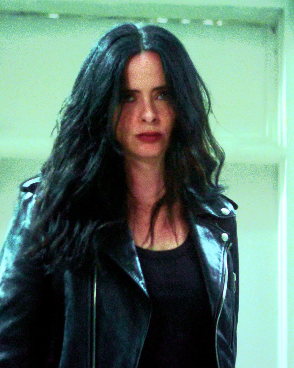 MCU_Direct's tweet photo. DAREDEVIL: BORN AGAIN is ending with Season 3, but Marvel Studios should ensure that 5 characters remain part of the #MCU's future, including:
- Daredevil
- Bullseye
- Jessica Jones https://t.co/dUX3n1Ar4X