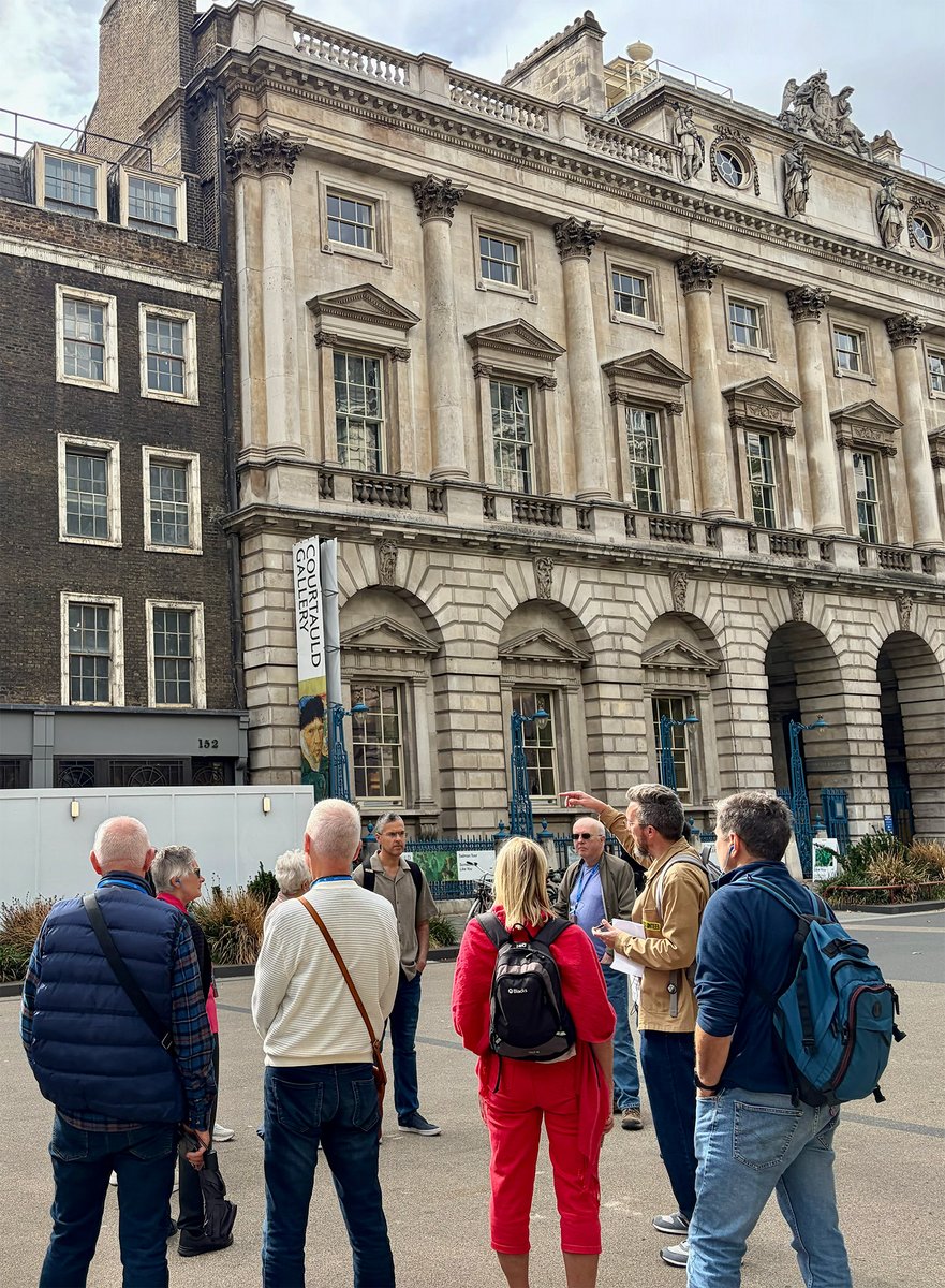 SAVEtoReuse's tweet photo. Fabulous tour of Aldwych w/Tom Bolton for #OpenHouse26
Highlights include Strand Piazza, a 4-lane highway until 2023, SAVE + collaborator John Burrell were the first to suggest pedestrianisation
Thanks Space House for special access + Tom for the fascinating stories of London. https://t.co/UfnDrDfh9F