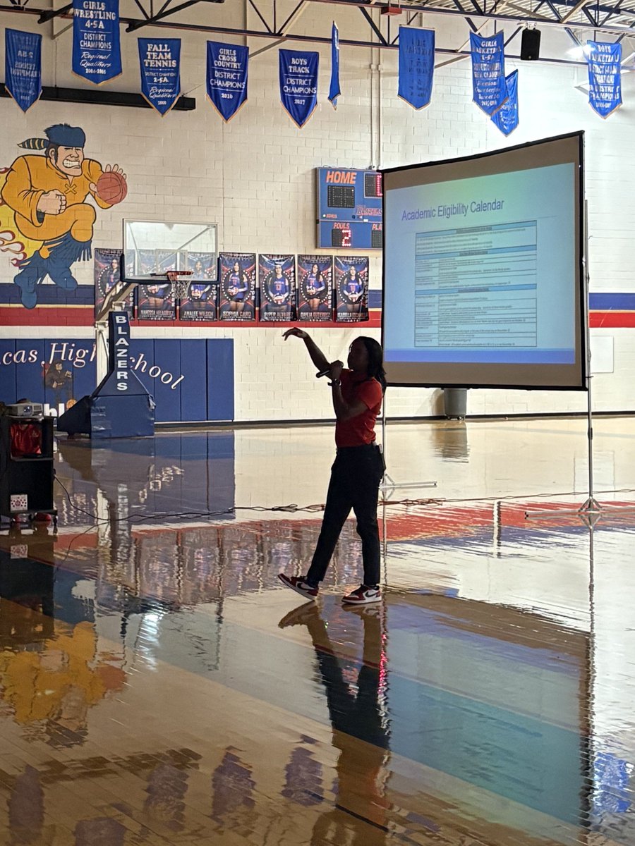 blazerhoops_AHS's tweet photo. Preseason Parent Meeting ✅ 
28 days till it's official! 🏀❤️🤍💙 

#ProtectTheStandard #BlazerHoops
#TeamSISD https://t.co/XgPPZrYd7l