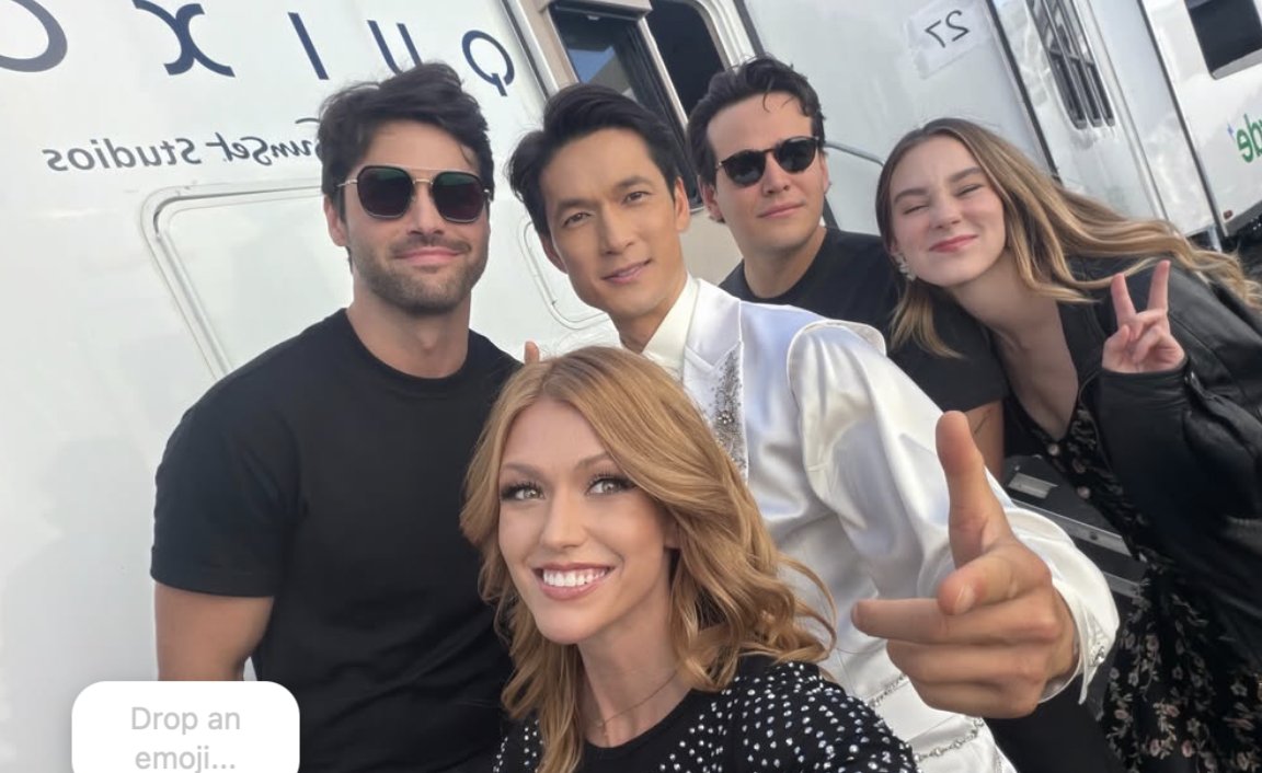 Kat_McNamara's tweet photo. When #Magnus and Biscuit and the #Shadowfam reunite . See full post here  🖤✨➰ https://t.co/qu7NZoP7rH https://t.co/PAnSmKgfjJ