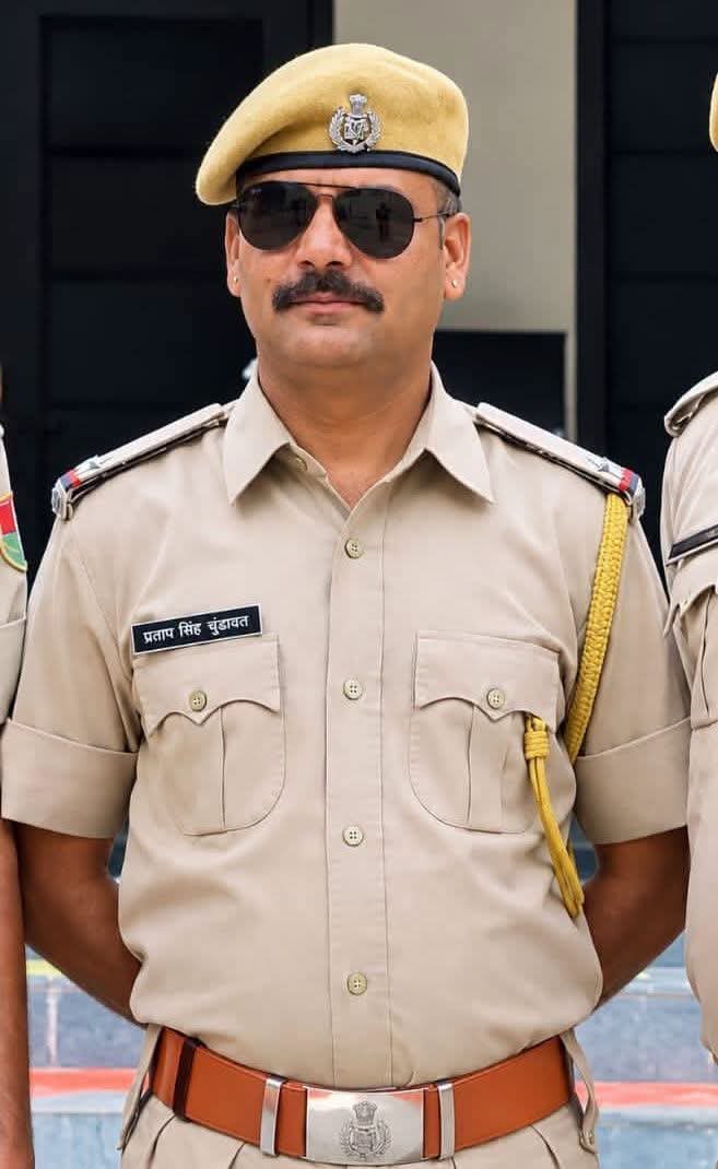 mahipalmakrana_'s tweet photo. दिन दहाड़े बेख़ौफ़ खनन माफिया के द्वारा ईमानदारी से ड्यूटी का निर्वहन करने वाले कार्मिक रेंजर प्रताप सिंह जी चुण्डावत को डंपर से कुचल देना राजस्थान में आम जन में भय पैदा करने वाला कृत्य है ???
   #शहीद प्रताप सिंह जी चुण्डावत को शत शत नमन एवं सादर श्रद्धांजलि 🙏🙏🙏 https://t.co/W2VYEY3aaL