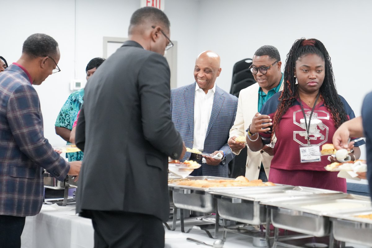 SCState1890's tweet photo. The Alumni Breakfast during #AgAndLandGrantWeek was a special opportunity to reconnect, reminisce and celebrate the Bulldog family while honoring SC State’s rich land-grant legacy and looking ahead to a bright future. https://t.co/nqp4PoO5XM