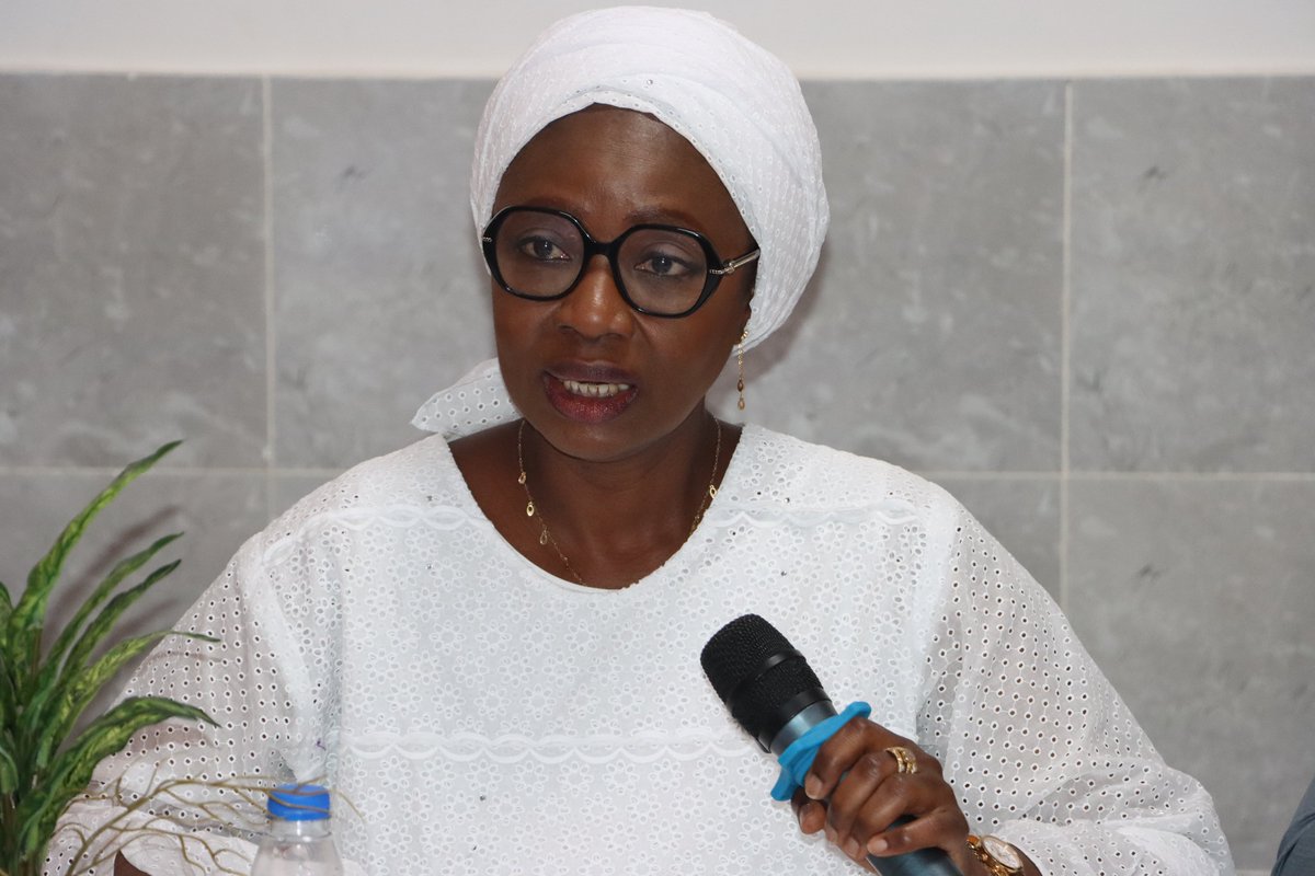 ONU_Droits_BRAO's tweet photo. À Kolda, le #HCDH_BRAO la #DGPJS et @unicefsenegal  renforcent les capacités des acteurs scolaires sur les #DroitsDeLEnfant (23-26 sept). Objectif : prévenir et signaler les violences à l'école. Les droits de l’enfant sont des droits de l’homme
#ProtectionDeLEnfance #PAPEV #AICS https://t.co/TS5x3aszx7