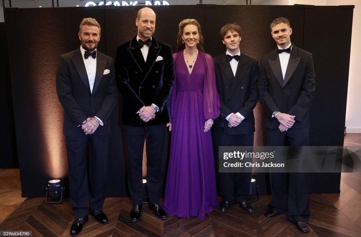ChrisJack_Getty's tweet photo. The Prince and Princess of Wales with @TomCruise and Sir David Beckham at the Digger Premier in Leicester Square last night https://t.co/x4XhThUi95