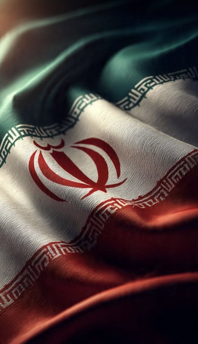 irankultur's tweet photo. روز ملی پرچم جمهوری اسلامی ایران 🇮🇷 گرامی باد

پرچمی که در گذر قرن‌ها، روایتگر هویت، فرهنگ و شکوه ایران‌زمین بوده است؛ نمادی از ریشه‌های استوار ملتی که میراث گران‌بهای خویش را پاس می‌دارد. 🇮🇷

#Iran #پرچم_ایران #flag https://t.co/eUJMZjMyAy