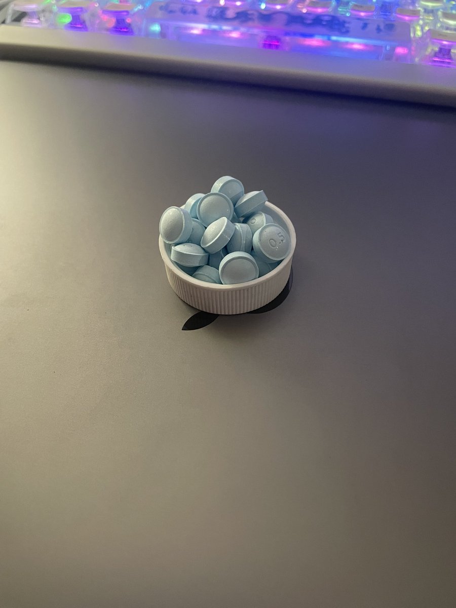 SuicidalDawg's tweet photo. Can’t wait for tonight 🤤🤤🤤 #drugstwt #pills https://t.co/pqWhbiVZK5