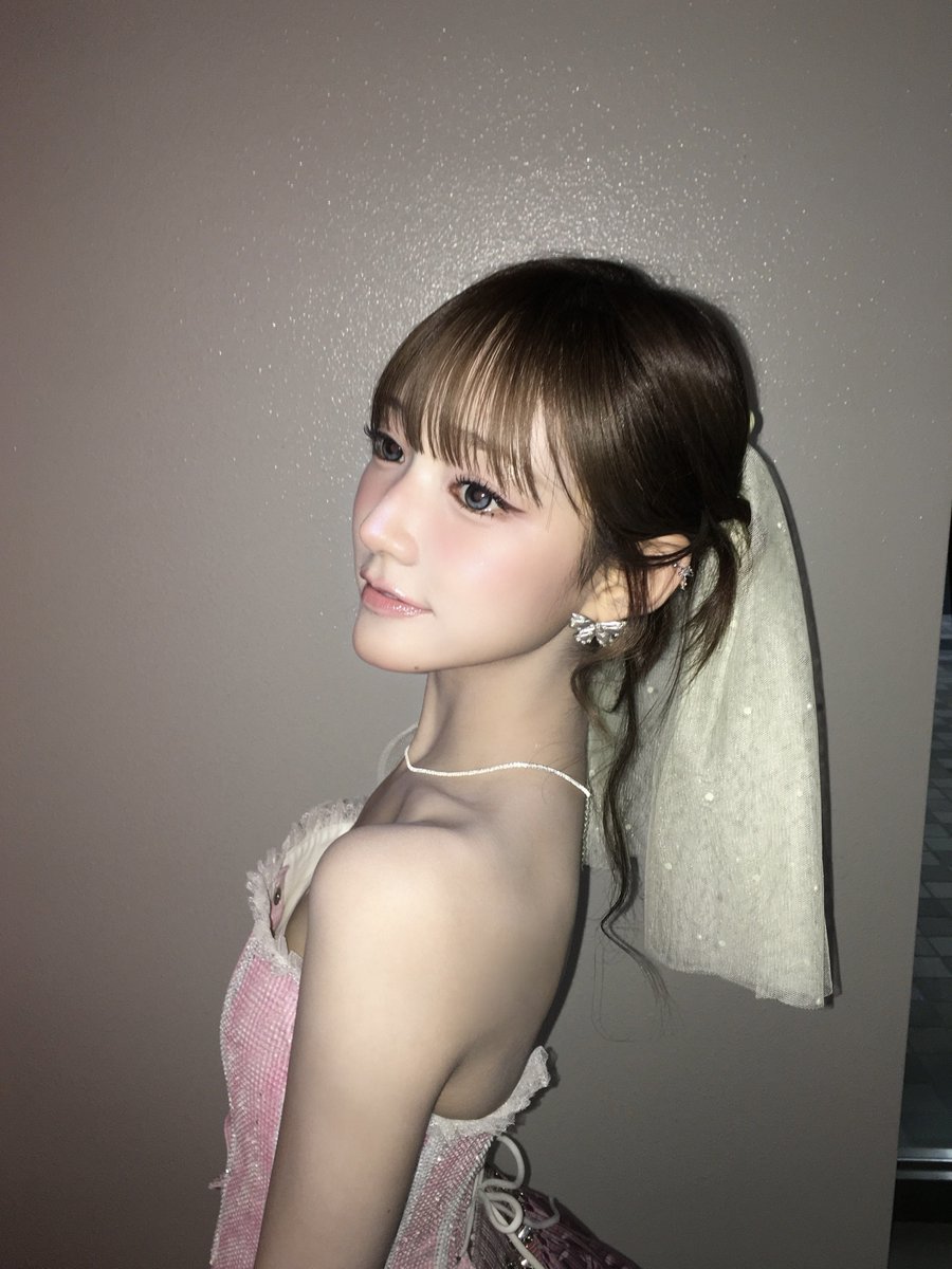 whiteAngell0009's tweet photo. お顔の小ささに反して目の大きさバグってる...
こんなお人形さんみたいに可愛いのありえない https://t.co/Pd9ox4BW9S
