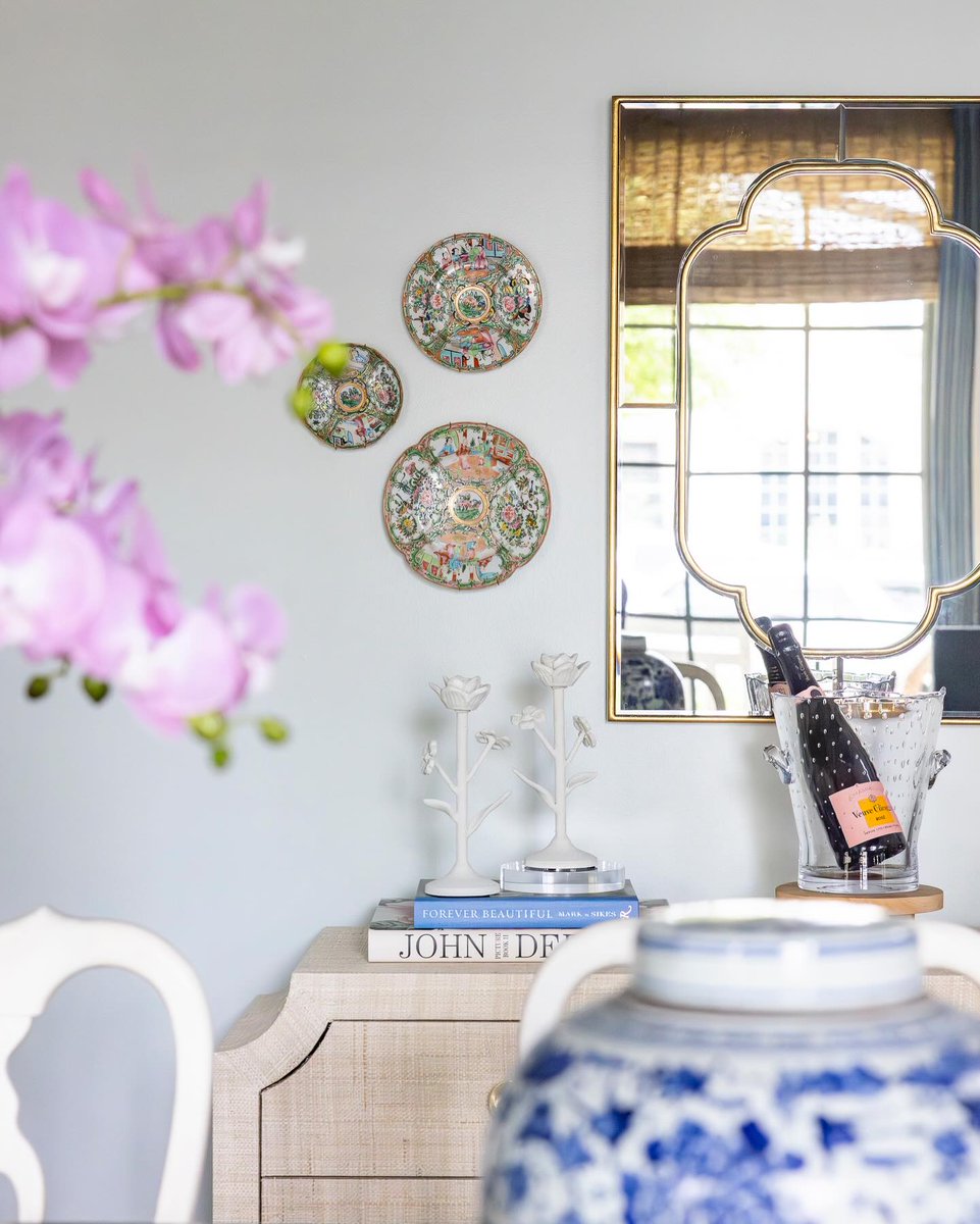 ShonaZerr's tweet photo. Pull up a chair. Photo by Claire Zurek. https://t.co/Ub2mvoWZI0
