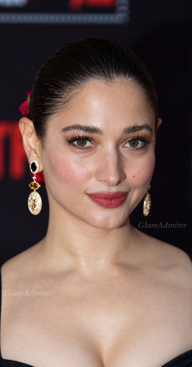 GlamAdmirer's tweet photo. Simply stunning, effortlessly glamorous ✨️🔥🖤
#Tamannaah #TamannaahBhatia https://t.co/GeMPeJuZpN