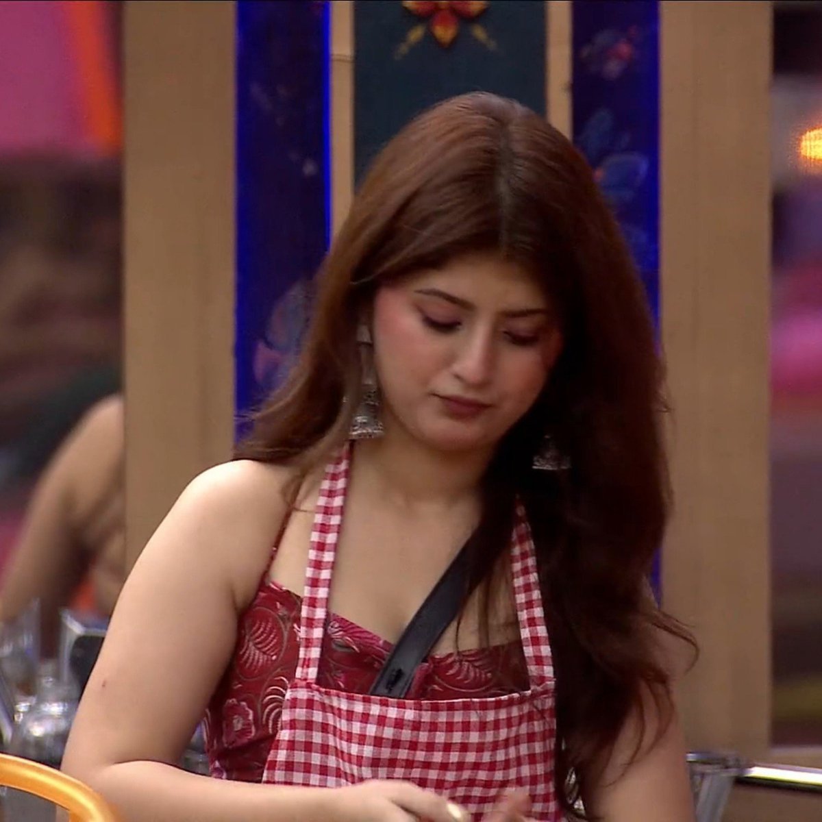 sid_bigboss's tweet photo. Whether you cook or not, #ArishfaKhan, seeing you in the kitchen genuinely made my heart happy. ❤️ 

You’re a true beauty, you look amazing in every corner of the house!

#BiggBoss20 #BB20 https://t.co/wTzmQwz0bB