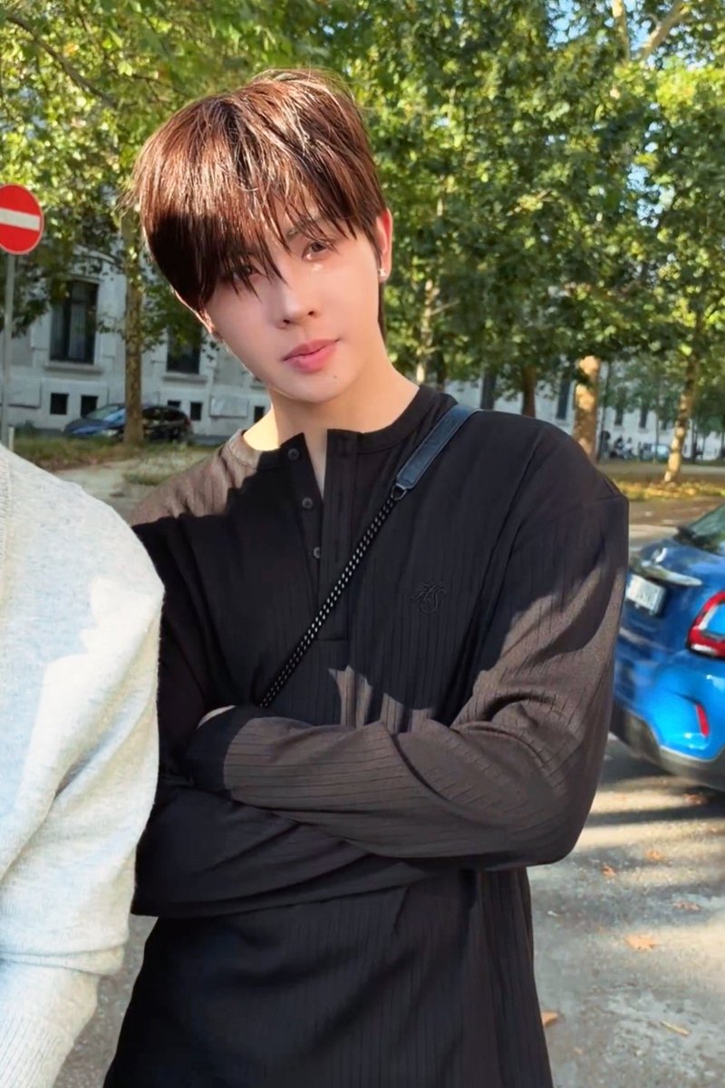thisishyjx's tweet photo. ในที่สุดวันนี้ก็มาถึง ดีใจที่เฟิร์สเลือกหยิบมาใส่มากเลย พอเฟิร์สใส่แล้วเท่แบบที่พี่เขียนในจดหมายจริงๆด้วย พี่รักน้องเฟิร์สนะคับ 🥺🩷

#ของขวัญของเฟิร์สวัน #Firstone https://t.co/FVhutFT7jc