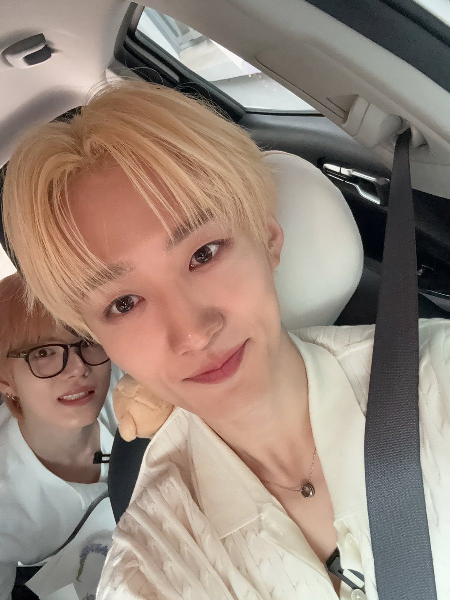by_verivery's tweet photo. [#용승]       

굿나잇☁️

#YONGSEUNG #베리베리 #VERIVERY https://t.co/rtMUapv8vK