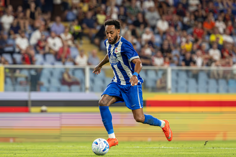 partidazocope's tweet photo. 🚨 ÚLTIMA HORA: Aubameyang lesionado del menisco derecho

🤕 El  jugador será operado mañana en Madrid

📰 Informa @DCCoruna 

📻 #PartidazoCOPE https://t.co/zVEFUcRpL0