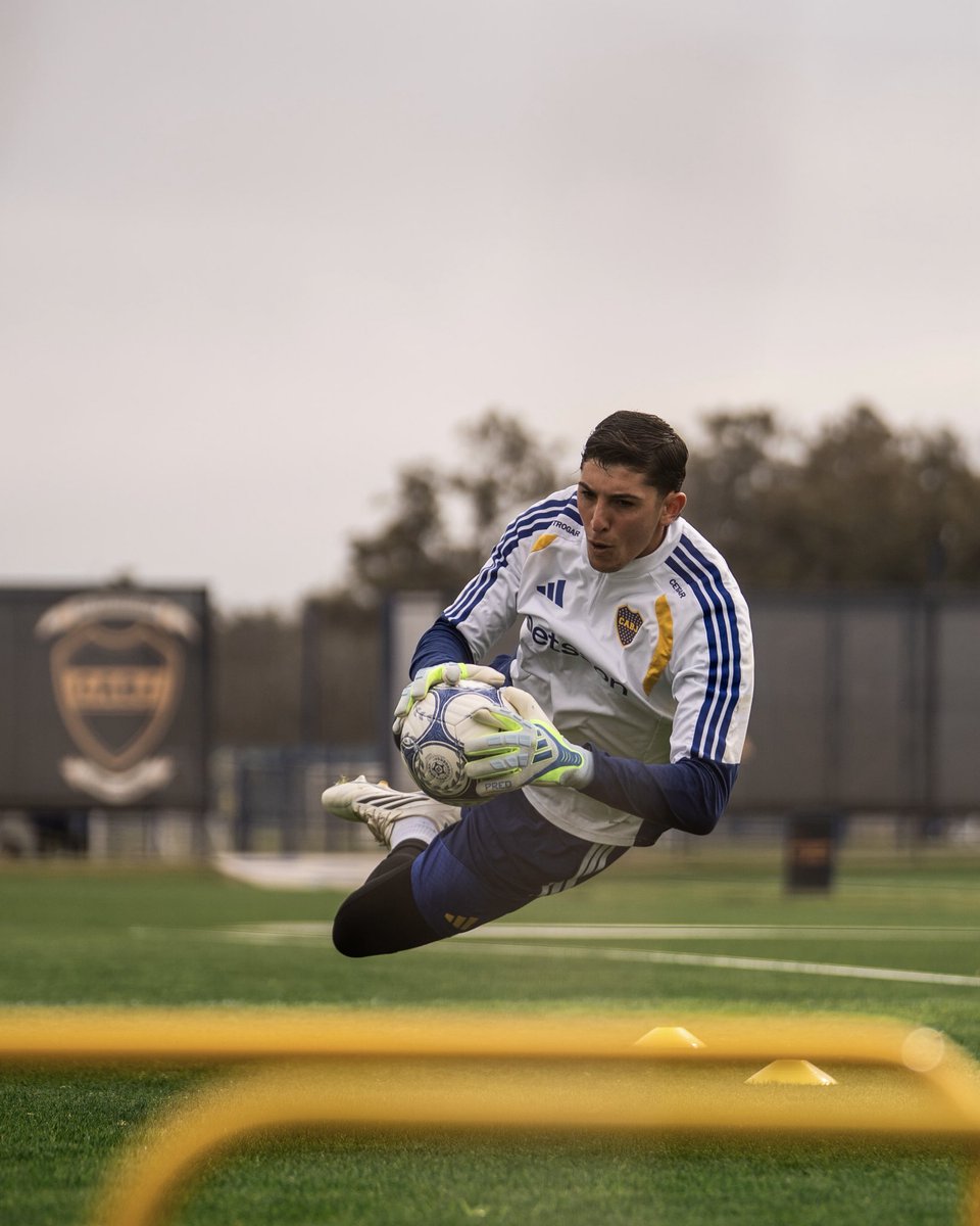 BocaJrsOficial's tweet photo. Mitad de semana ✅🤩 https://t.co/dlD1mBa4c8