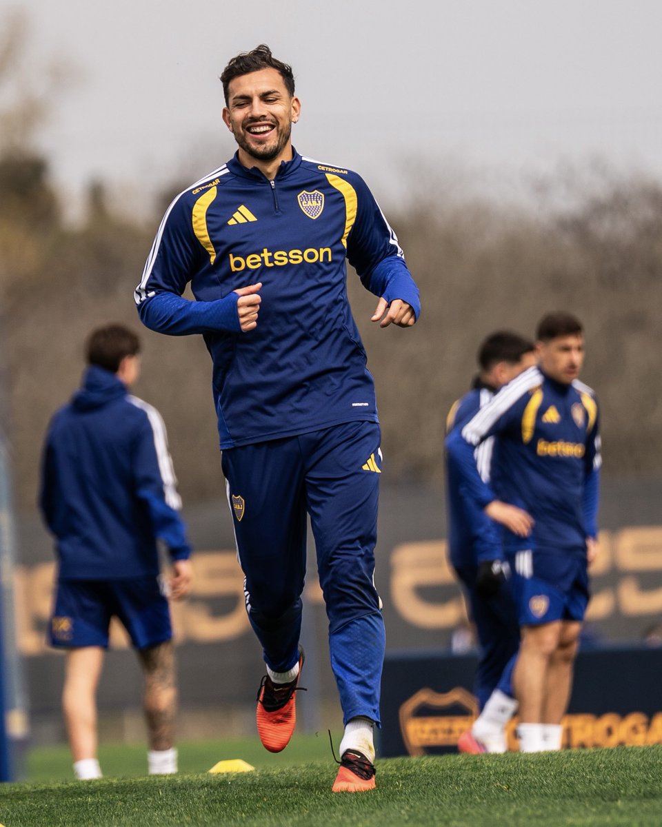 BocaJrsOficial's tweet photo. Mitad de semana ✅🤩 https://t.co/dlD1mBa4c8
