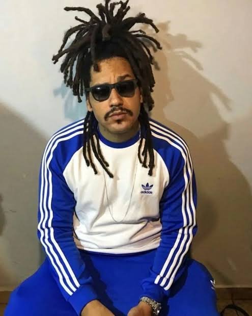 agoniado171's tweet photo. Froid, o esquerdista mais de direita da cena, e grande entusiasta da Adidas.
Essa marca não só tem origem com o n4z1sm0, como já fez diversas demissões em massa em decorrencia de protestos contra as condições de trabalho.
Sedia suas fabricas em paises de terceiro mundo, para se++ https://t.co/3lu5mS4zfu