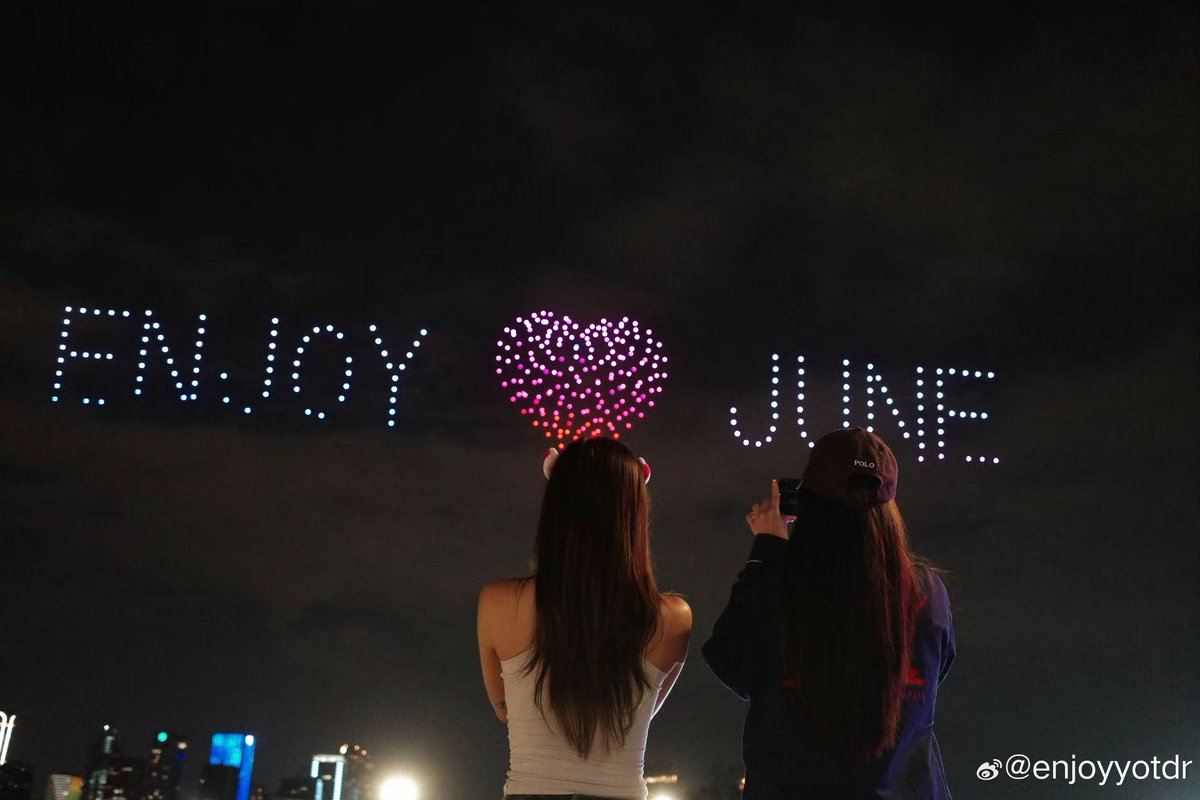 Mickyyz8t's tweet photo. JLand era un lugar donde celebrábamos a Enjoy y June juntas. Después, se convirtió en un lugar donde aprendimos a quererlas también por separado. Y aunque ya no podamos caminar detrás de ellas por el mismo camino, seguimos deseando que ambas lleguen a un lugar donde sean felices https://t.co/rffLZc6VHZ