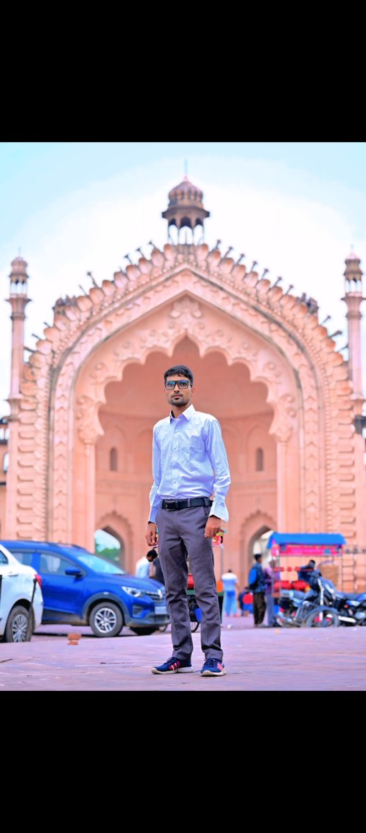 AshifJilani's tweet photo. Lucknow ki shaan, Rumi Darwaza ki pehchaan ❤️✨
Tareekh, tehzeeb aur khoobsurti ka ek haseen ehsaas… 🕌🌙
Lucknow ❤️ Rumi Darwaza
#Lucknow #RumiDarwaza #LucknowDiaries #NawabonKaShehar #LucknowVibes #UttarPradesh #IncredibleIndia #TravelIndia #IndianHeritage #ExploreLucknow https://t.co/QB4LJYJOYr