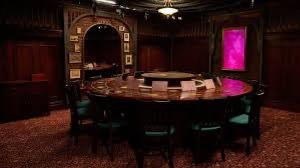 Greyhead19's tweet photo. Contestants now have to decide who to banish, a reason is to be provided. Deadline is 10pm. If there is a tie then the person to receive the first vote will be banished.#FPLTraitors
If there is a tie then the person to receive the first vote will be banished. https://t.co/kj3a1dRHp7