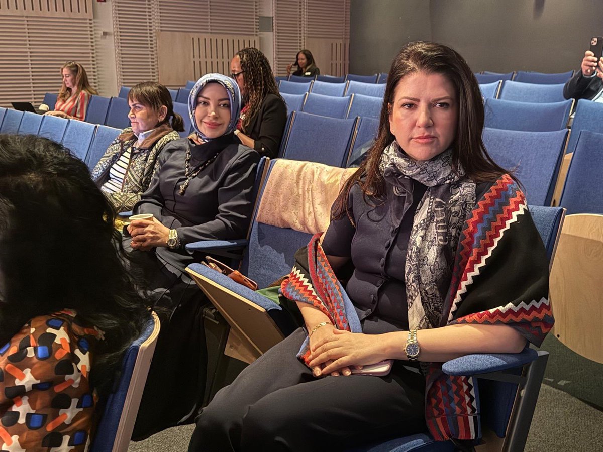 cigdemerdogantr's tweet photo. Reykjavik Kadın Forumu’ndayız. ✨

TBMM Kadın Erkek Fırsat Eşitliği Komisyonu olarak, Amerika Birleşik Devletleri’ndeki programlarımıza devam ediyoruz.

Reykjavik Kadın Forumu’nda “Başarılabilir Kadın Erkek Fırsat Eşitliği” oturumuna katıldık.

Dünyanın dört bir yanından gelen kadın liderlerle aynı masada buluşarak, toplumsal hayatın her kademesinde fırsat eşitliğini güçlendirecek çalışmalar üzerine görüş alışverişinde bulunduk.

Kadınların güçlü, etkin ve eşit şekilde yer aldığı bir gelecek için ortak akılla çalışmaya devam ediyoruz.