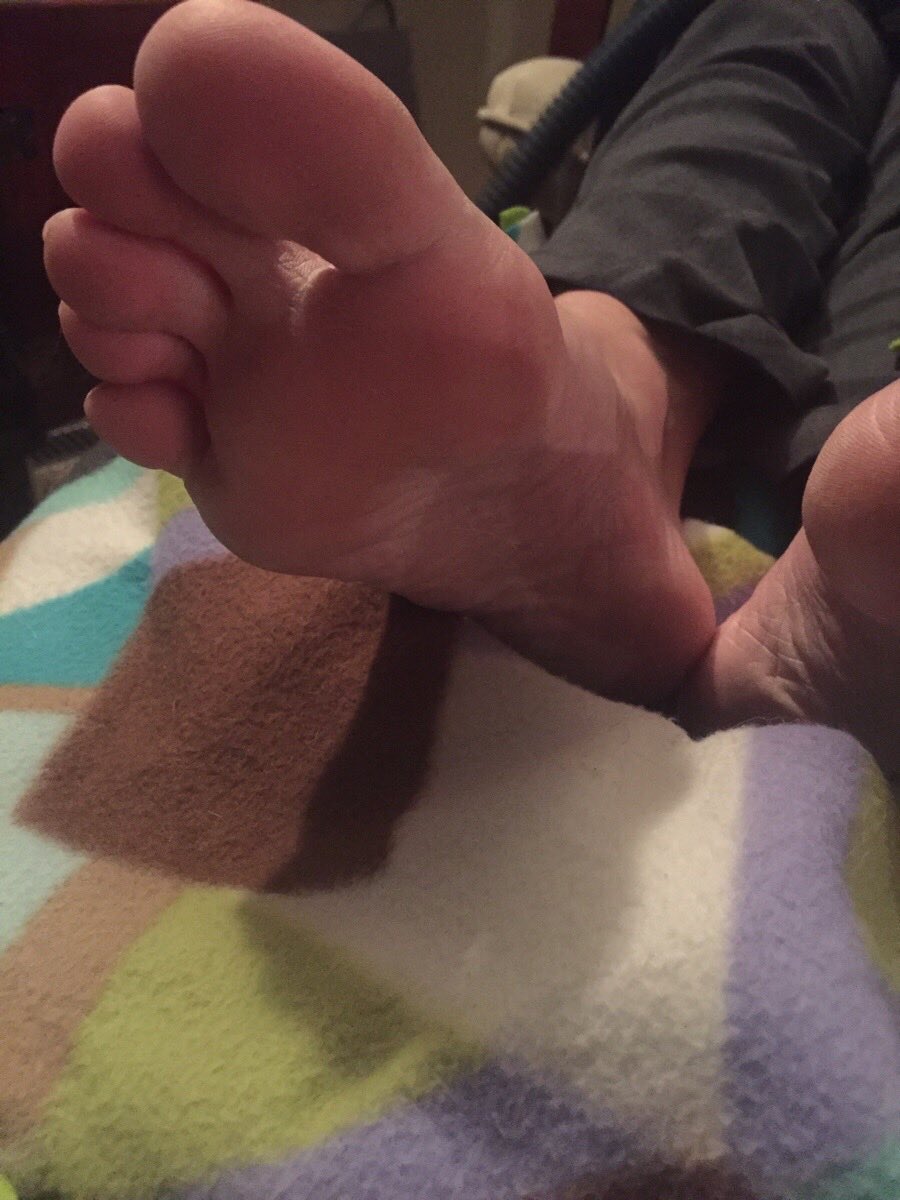 MikePeach6767's tweet photo. Let us know if we should keep posting 

#feet #feetfetısh #feetworshi̇p #feetfetıshly #foot #footfetısh #footboys #footlover https://t.co/UOTdZNonXQ