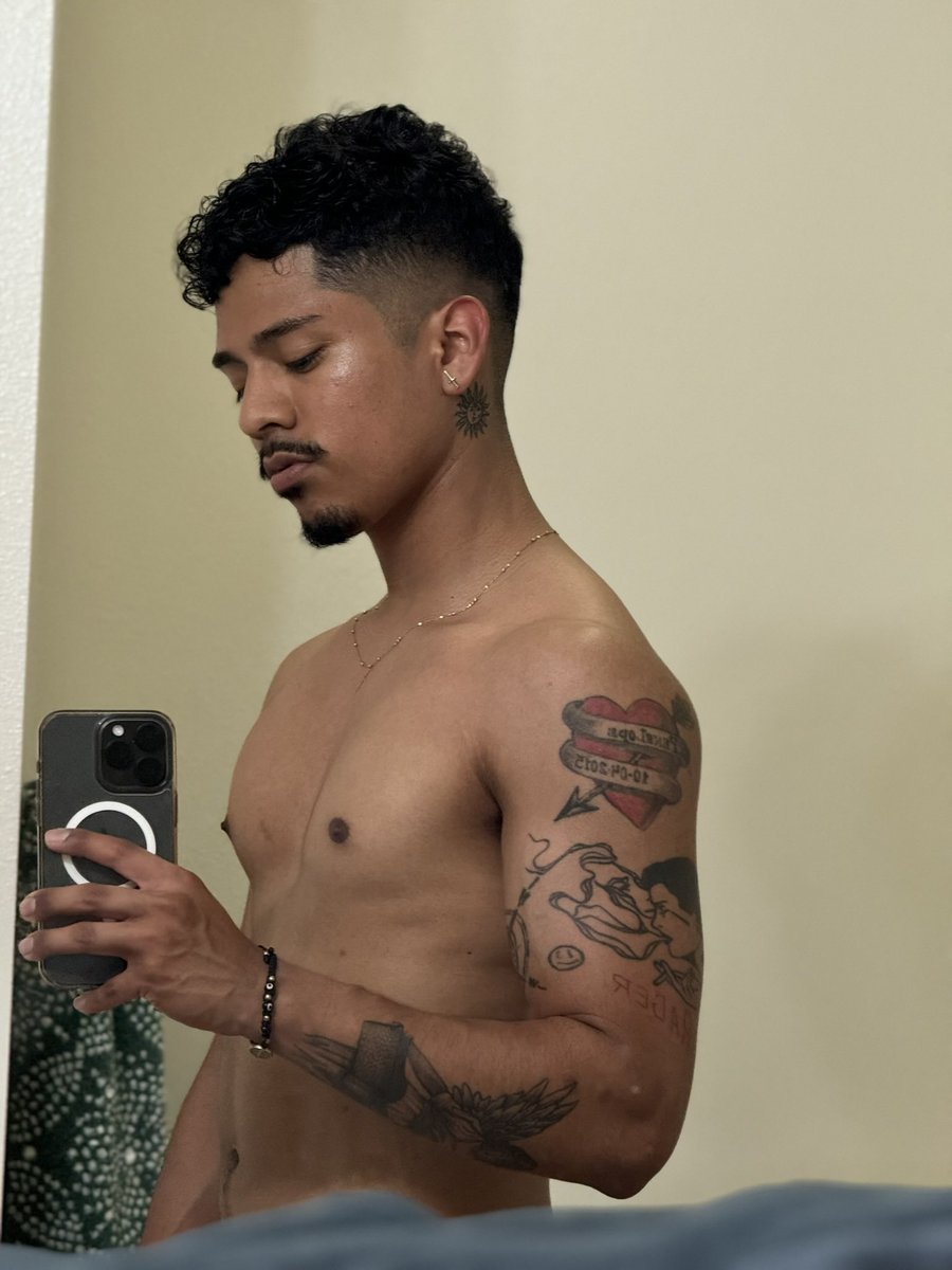 JaviiWasabii's tweet photo. follow for follow? 

#dtx #dallas #latino #fyp #chudai #mlm https://t.co/yHUryHni2s