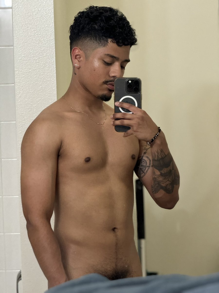 JaviiWasabii's tweet photo. follow for follow? 

#dtx #dallas #latino #fyp #chudai #mlm https://t.co/yHUryHni2s