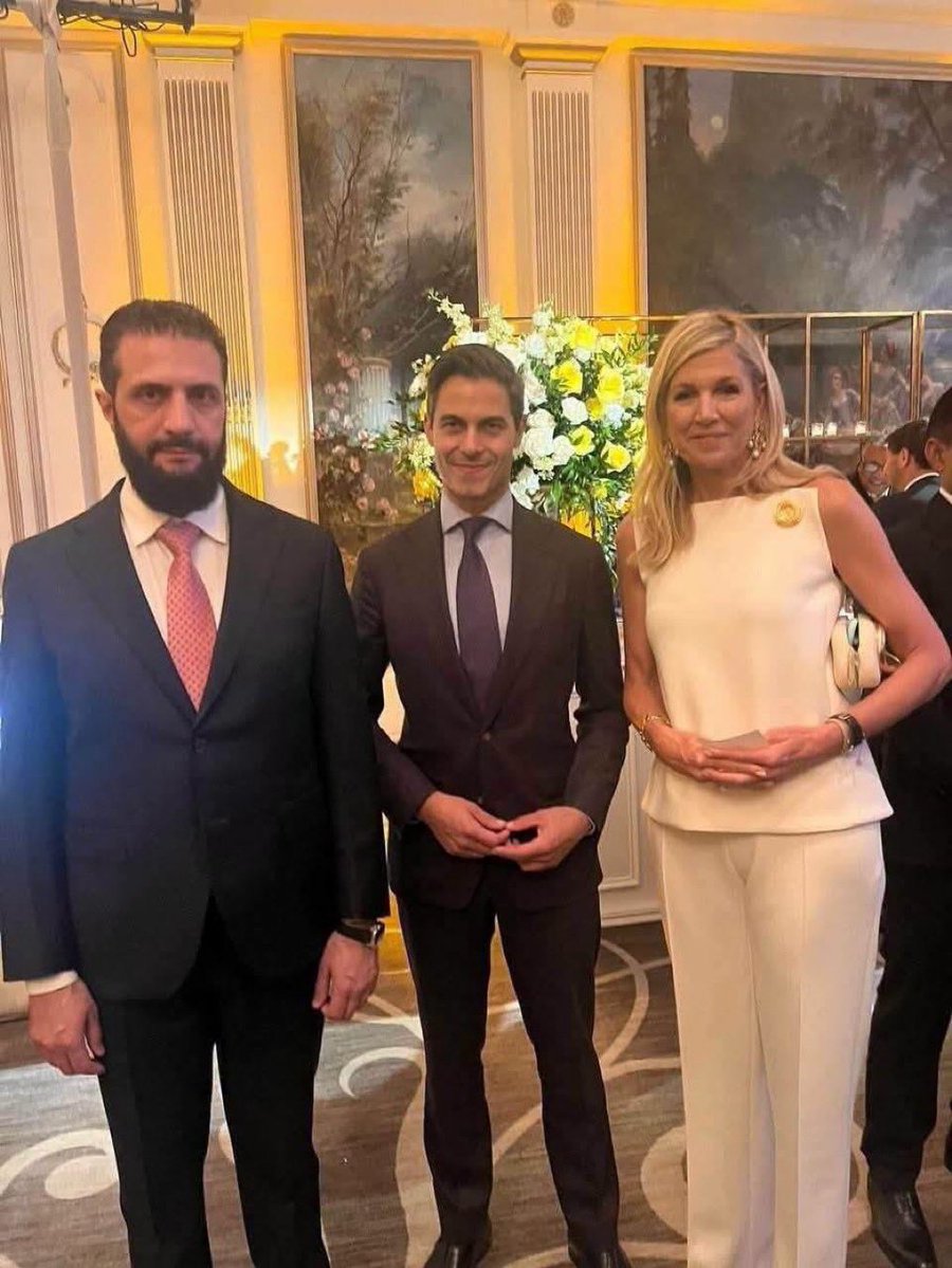 Aleftygch's tweet photo. الجولاني يستغل زيارته لنيويورك لأخذ صور تذكارية 
هذة المرة مع رئيس وزراء هولندا والملكة مكسيما …. https://t.co/8kZtpJNRrx