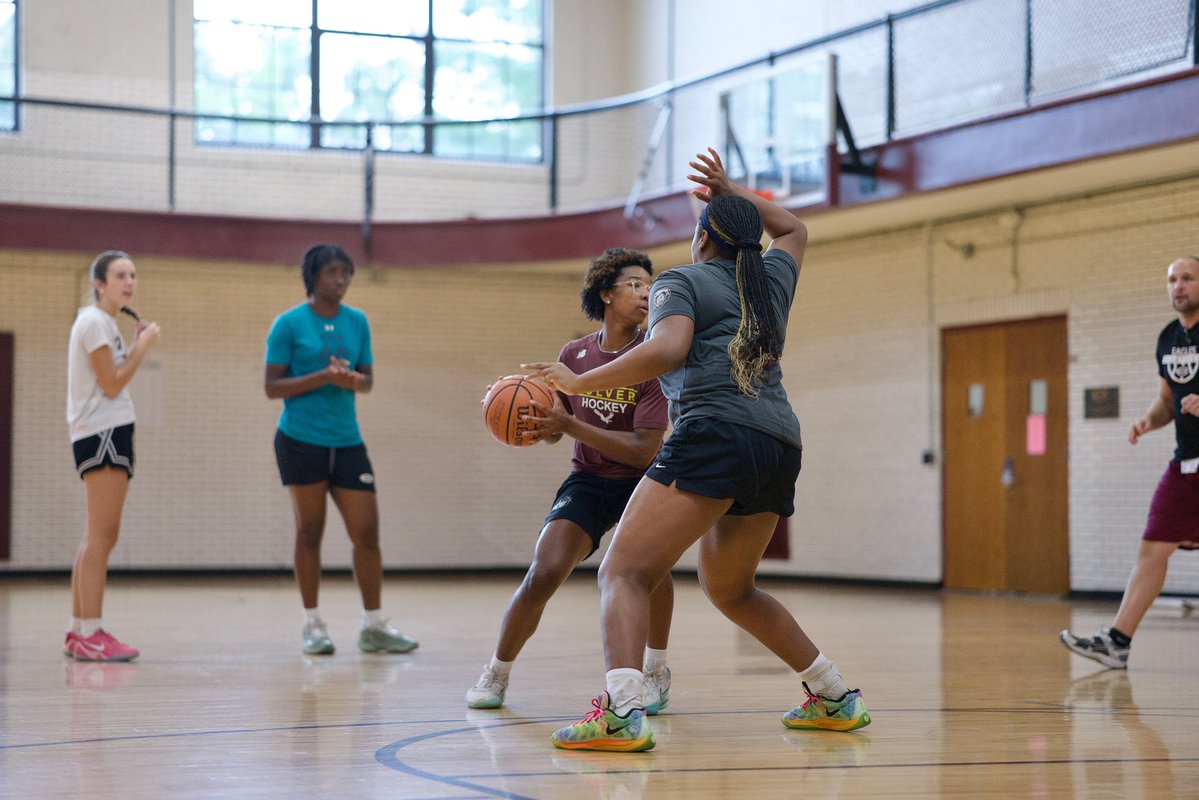 CGABasketball's tweet photo. Special thanks to Coach Grayson from West Virginia University for coming out to our limited contact practice yesterday! #RAISEtheSTANDARD https://t.co/w7oOq2HiU7