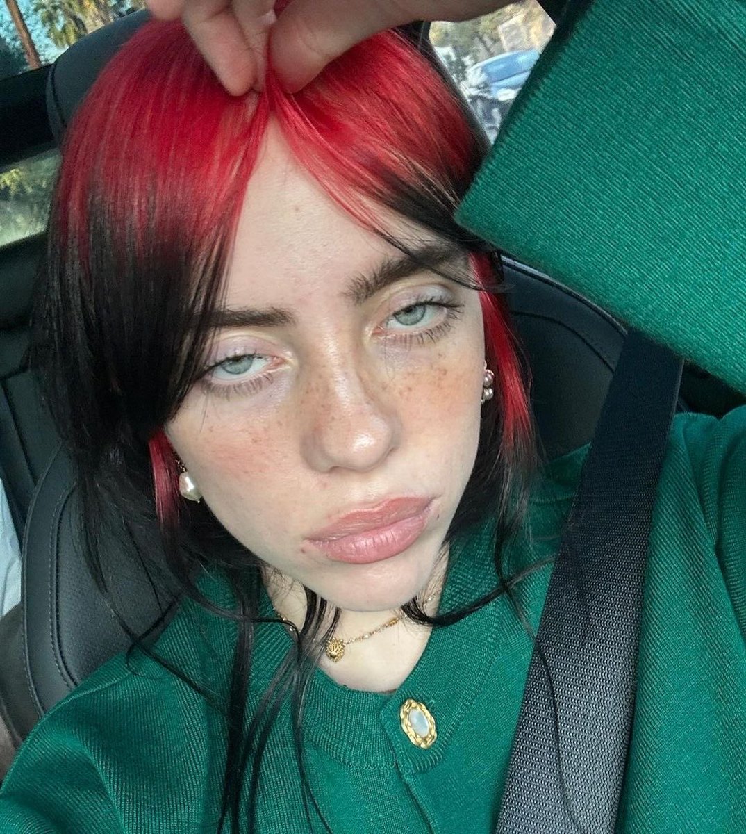 statictrees's tweet photo. @billiestrokr smack every throbbing inch on those lips and then spurt and groan until her face is caked……make her kiss and suck your cock head clean and then lick up the mess while you throb over her~~ https://t.co/OTlL5B3i6s
