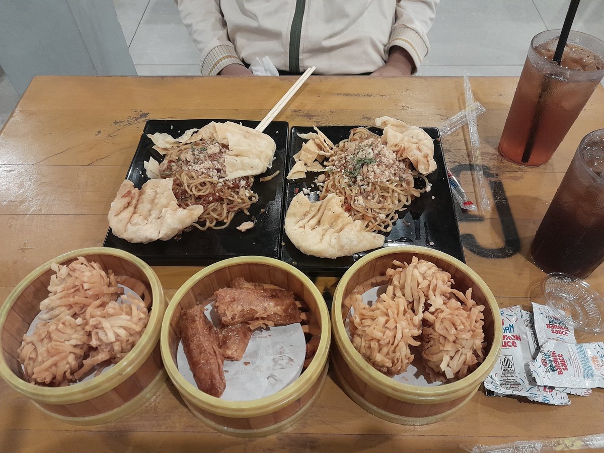 Mitaminji's tweet photo. Lafar https://t.co/JMQWFJz1Xd