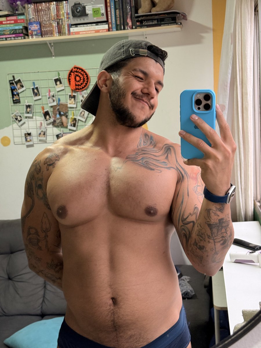 henrick_angels's tweet photo. Treinei a auto estima voltou ✨

Botei ate os sites em promo 🔵🟠🔥
https://t.co/StIYro18KZ https://t.co/98KGltl34m