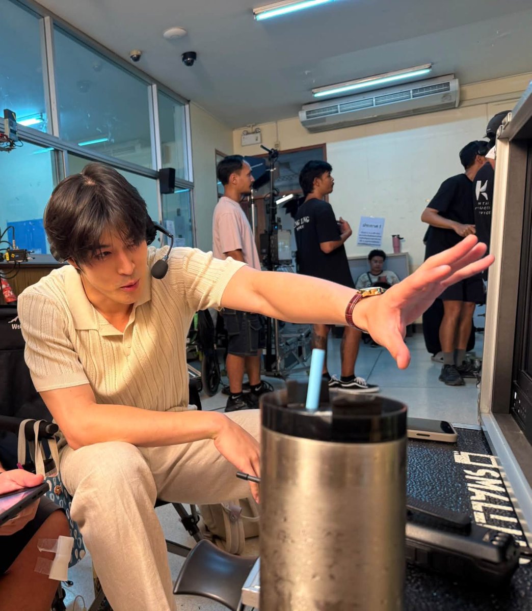 firzaGyu's tweet photo. Nama : Krating Khunnarong
Skin tadi siang : Abang Ojeg
Skin malem : Asisten Director 🎬🎞📽

😭😭😭😭😭😭😭😭 https://t.co/nL72TbqWCR