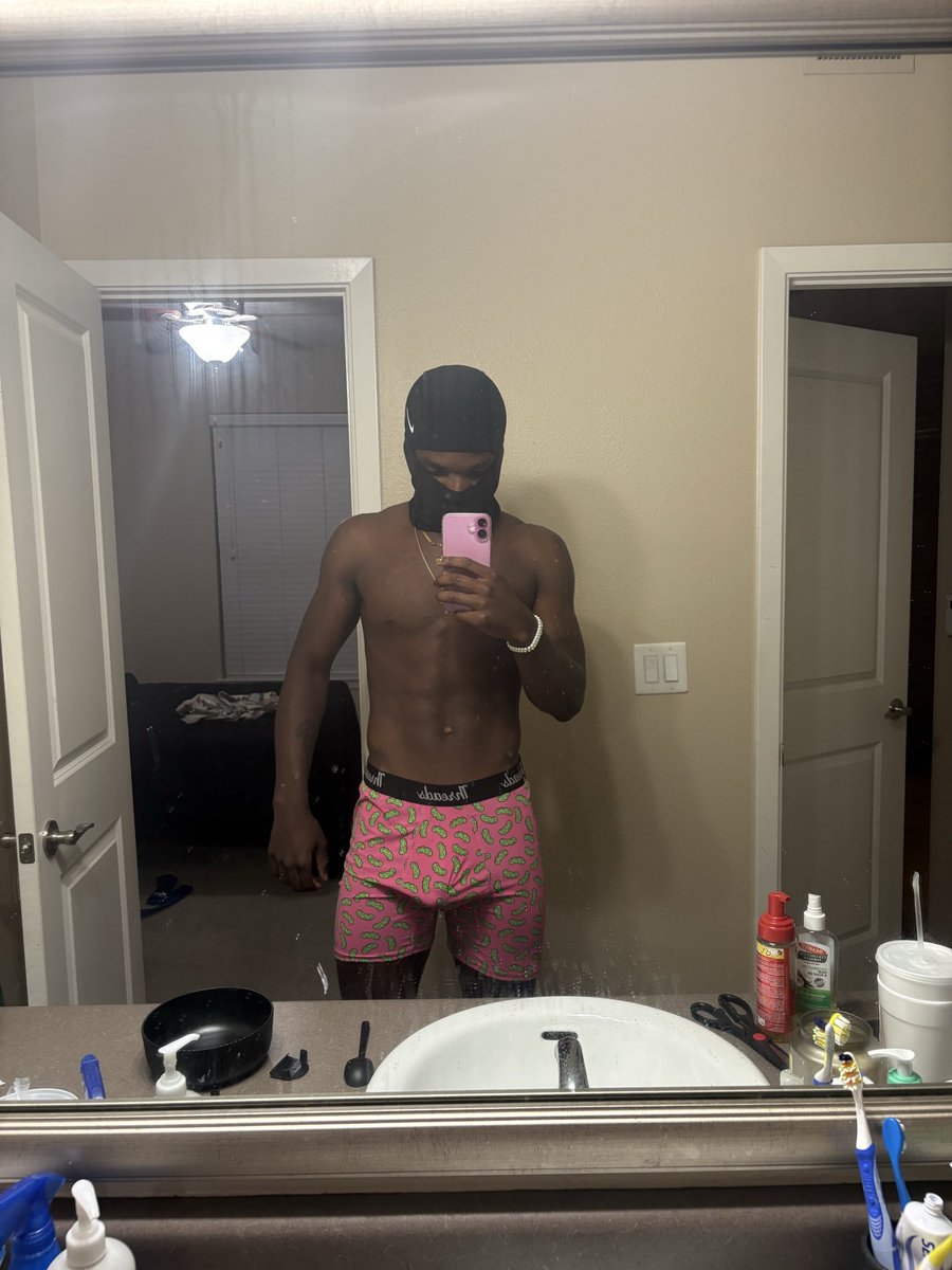 DonkeyDick2700's tweet photo. @Realpapikaaash_ 🤷 https://t.co/mJ0emFUO39