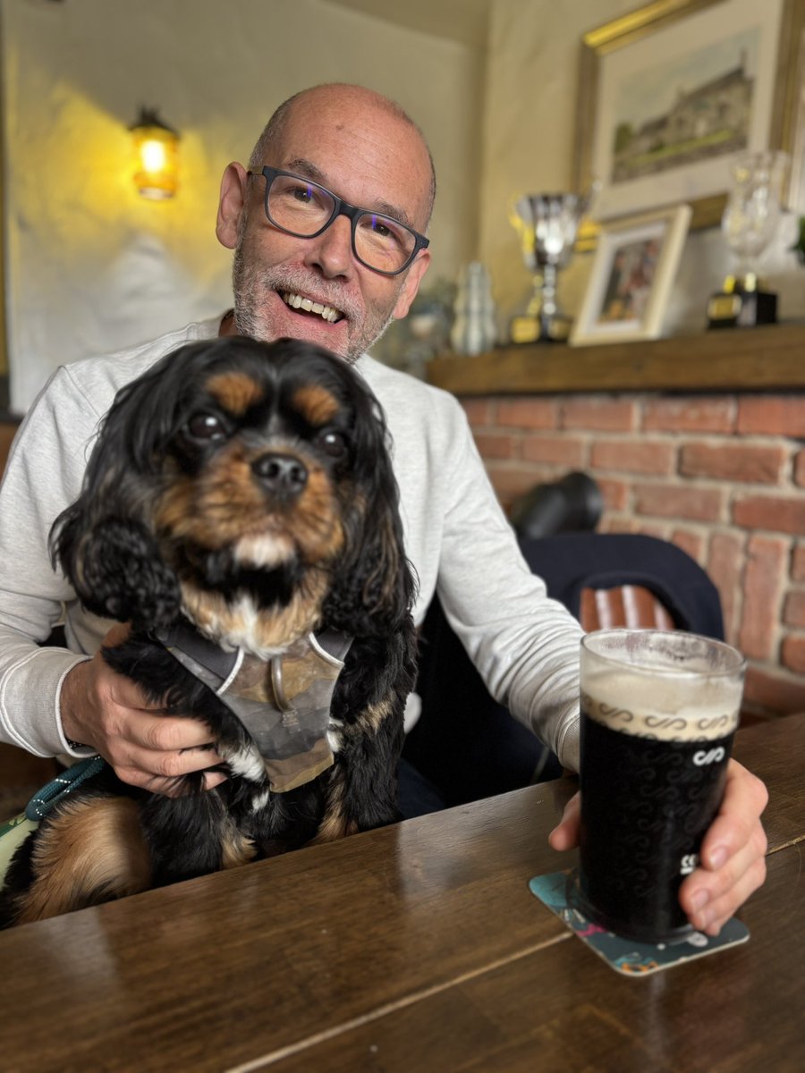 Price27P's tweet photo. Allo pals πWe ad a quieter day today cos the wevver was awful this mornin! Managed to pop to the pub for dinner though! π»π#ArthurOnTour @NicPrice22 https://t.co/tZUz1Zcjog
