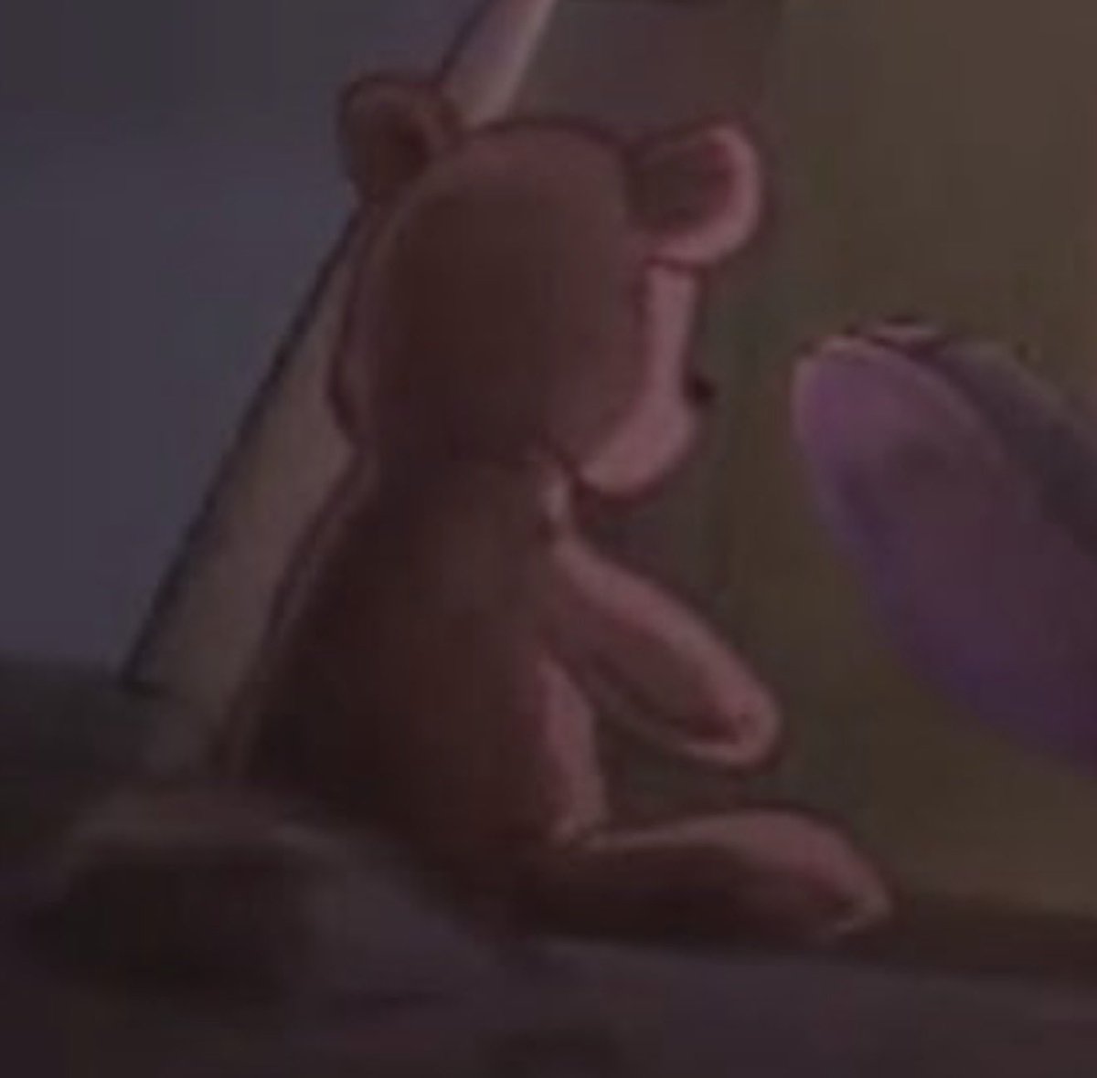 gyrotations's tweet photo. just noticed gyro’s teddy sitting with them Omg https://t.co/QsELTDFyIW