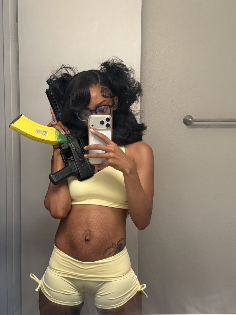 cocainecuban's tweet photo. 🍌 https://t.co/wLHLe3bUzX