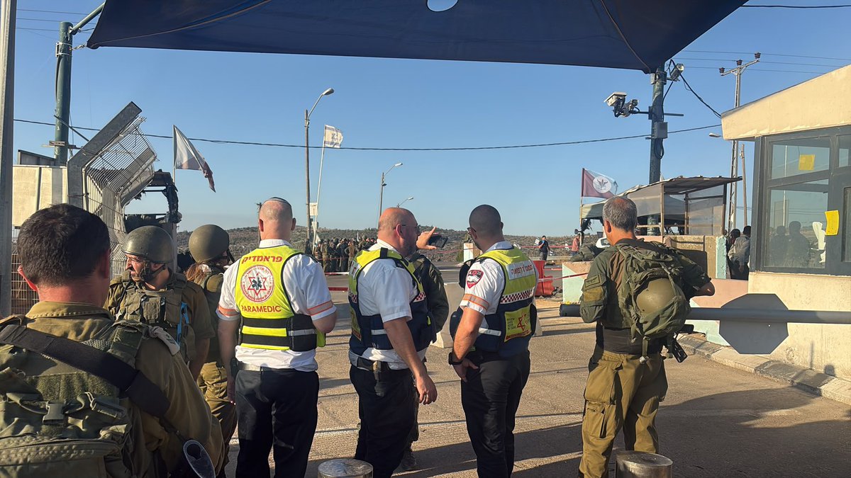 Breaking911's tweet photo. 🚨 BREAKING: Neria Leiter, son of Israel’s Ambassador to the United States, Yechiel Leiter, was shot and critically wounded by a Palestinian terrorist in Israel today. https://t.co/4cTgy0E3ZT
