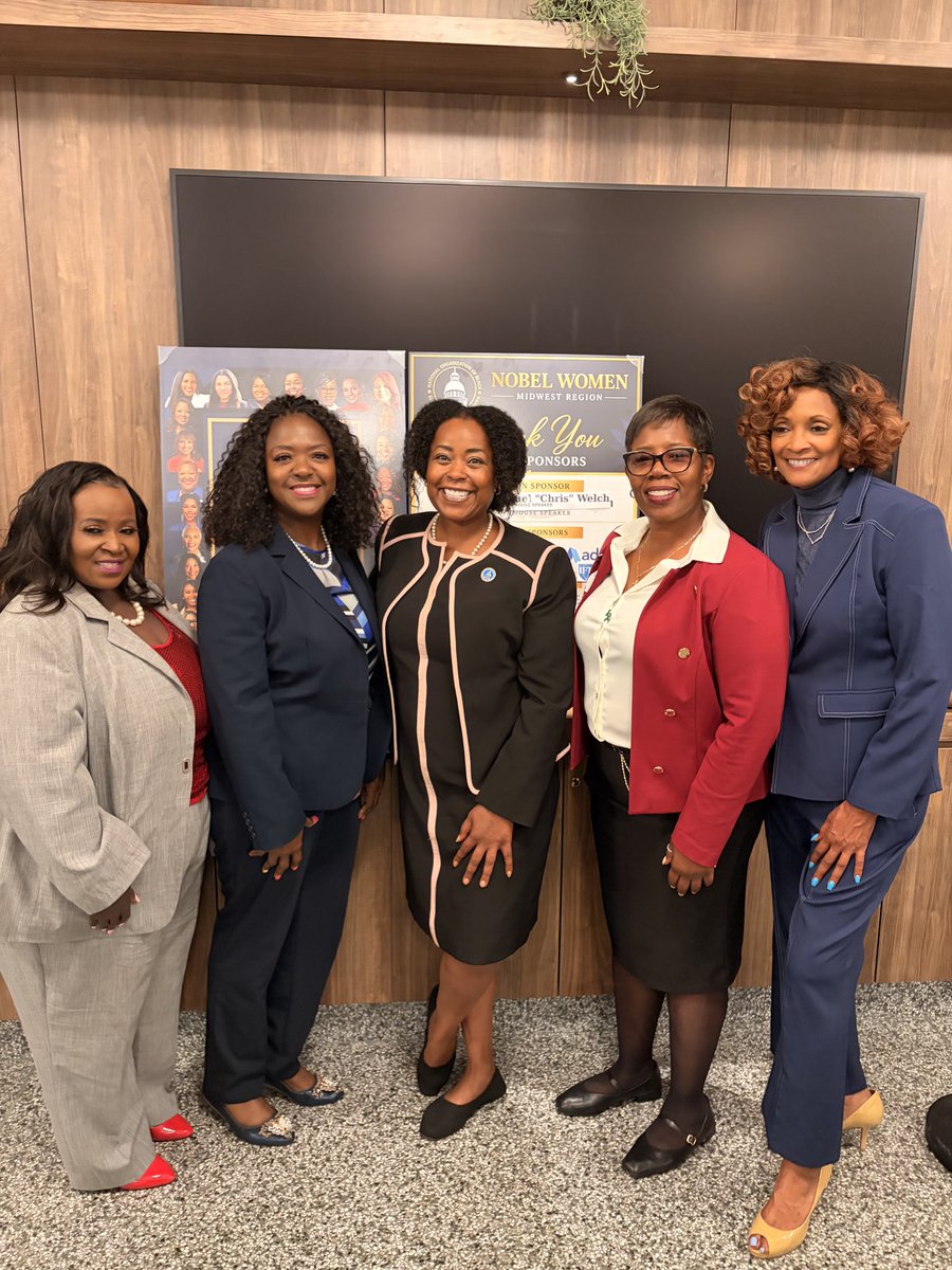 replilly78's tweet photo. Honored to attend the NOBEL Women Leadership Convening and connect with Black women legislators from across the Midwest! 💙 Grateful for the shared support, leadership, and commitment to building stronger communities.

#NOBELWomen #WomenLeadership https://t.co/UuwUkxtYDw