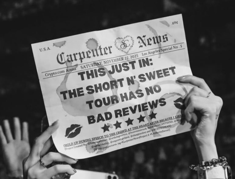 urdadsgenetics's tweet photo. seeing multiple posts feat. THEEE og #CarpenterNewsProject has me #emo 🥹 short n sweet tour, you’re one for the history books 💋☕️
how she started vs how she ended 🩵 https://t.co/nSFec8clpR