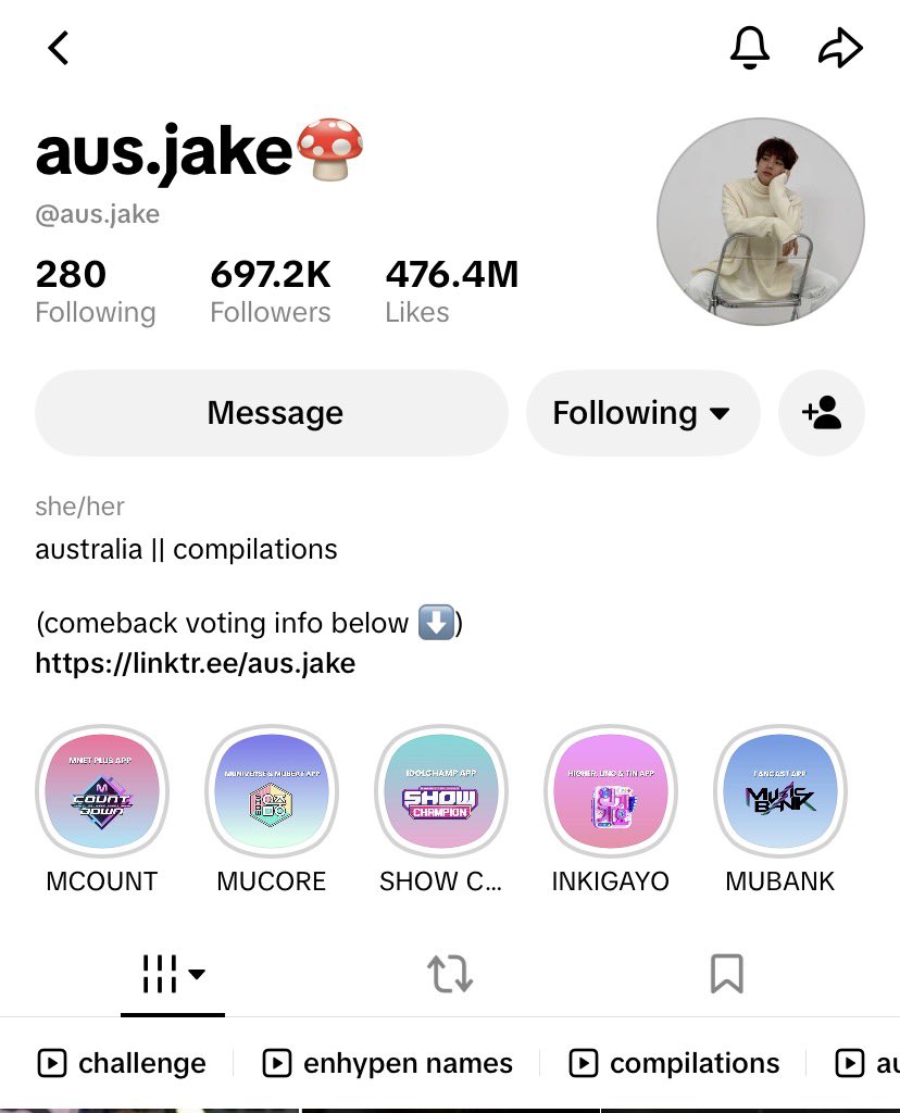 jake9226's tweet photo. AUS.JAKE TALKED TO JAKE😭 AND HIS REACTION WHEN HE REALIZED SHE WAS AUS.JAKE I’M CRYING😭😭

🦮: that’s you 
🍄: that’s me 
🦮: that’s crazy 
🍄: it’s so weird that im talking to you, i can’t believe it 
🦮: i can’t believe im talking to you 
🍄: noooo
🦮: yeah, it’s crazy https://t.co/j5oTK0vRe2