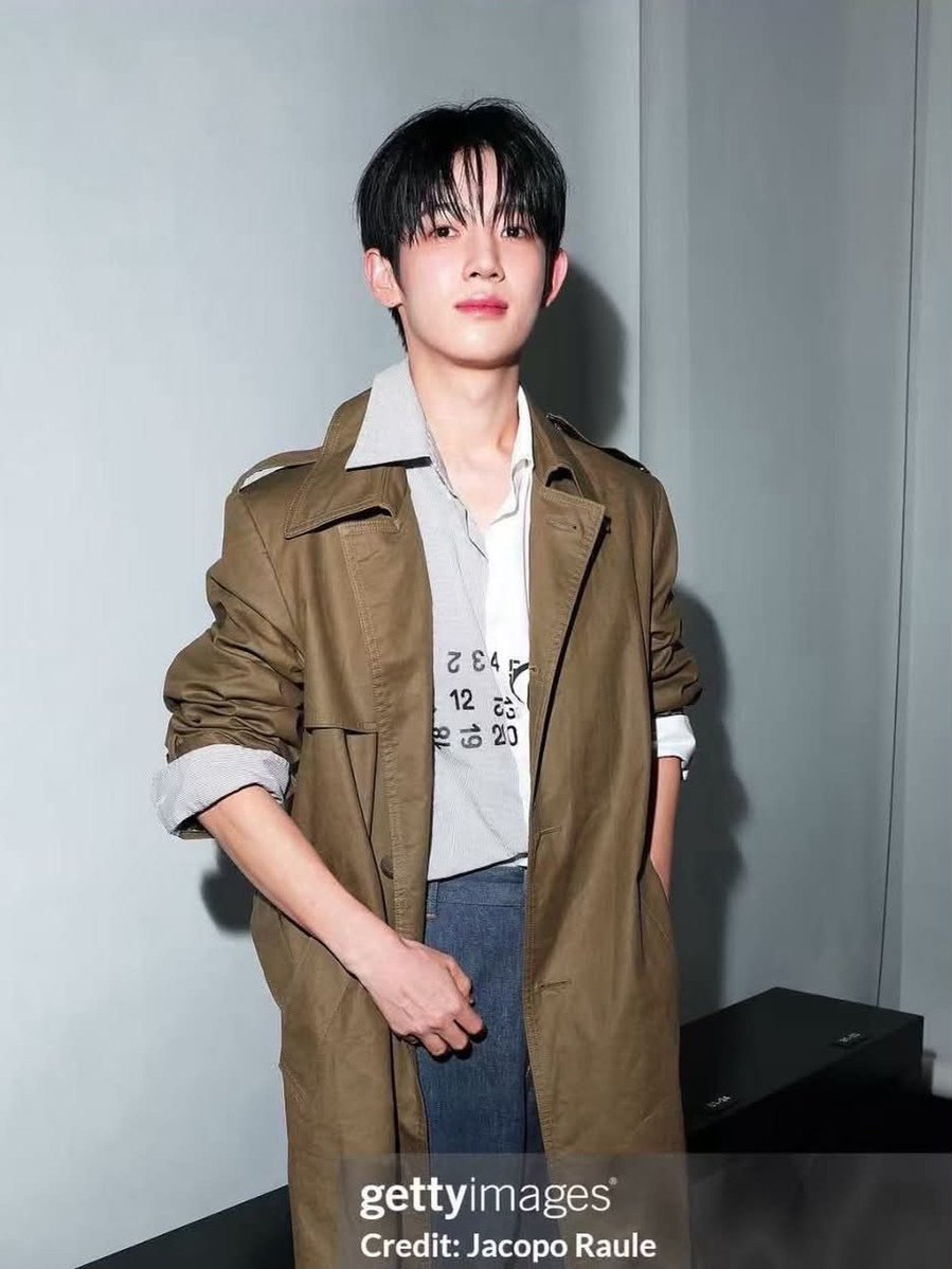memorystarpsw's tweet photo. Đây là một số link media mình tổng hợp được bên IG mọi người vào tương tác nhé. Nhớ xem hết video, like, share story tag tên em + brand, comment, save bài nhé. Cùng nhau cố gắng support cho em ấy  tại Mila Fashion Week nhé. 🇮🇹✨💜

Cosmos

https://t.co/MHiYFp8bLa

fastpapwrmag
https://t.co/6J2zg1kRLa

nobelessekorea

https://t.co/I1asc3phYw

—

Here are some media links I’ve collected on Instagram. Please check them out and support Park Siwoo by watch until the end like, comment, share story tag Siwoo's name + brand, and save the posts. Let's show our support for Siwoo at Milan Fashion Week! 🇮🇹✨💜

Cosmos

https://t.co/MHiYFp8bLa

fastpapwrmag
https://t.co/6J2zg1kRLa

nobelessekorea

https://t.co/I1asc3phYw

SIWOO MILAN FASHION WEEK SS27

#PARKSIWOOxMM6
#PARKSIWOOMFWSS27